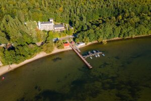 widok z góry na plaże